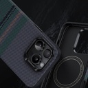 Apple iPhone 16 Pro Uyumlu Kılıf Magsafe Şarj Özellikli Karbon Fiber Tasarımlı Benks Aurora ArmorPro Kevlar Kapak - 12