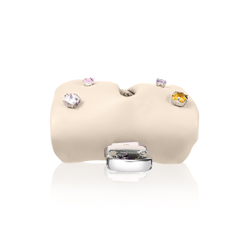Apple Airpods 4 Uyumlu Kılıf PU Deri Çanta Tasarımlı Taşlı Pynana Sugar Cube Serisi Kapak - 5