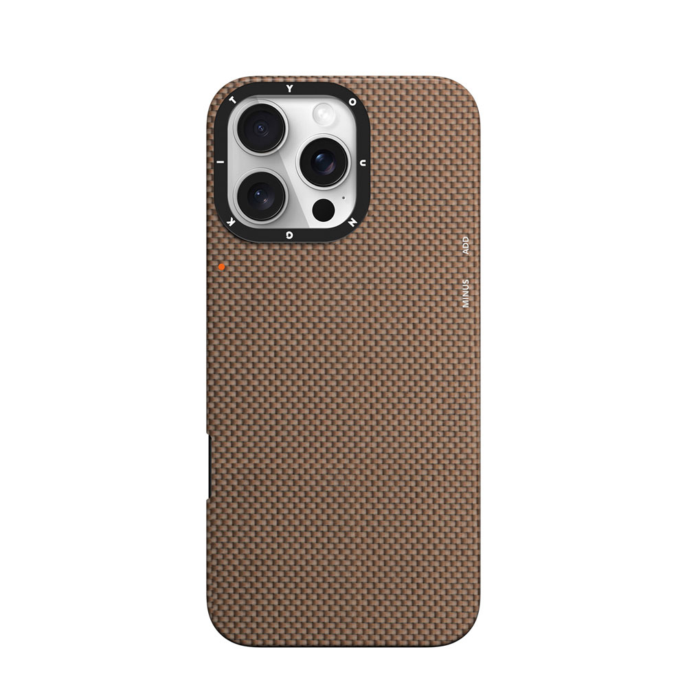 Apple iPhone 16 Pro Max Uyumlu Kılıf M-safe Şarj Özellikli Aramid Fiber Youngkit 1500D Kevlar Extreme Wing Titanyum-Gold Serisi Kapak